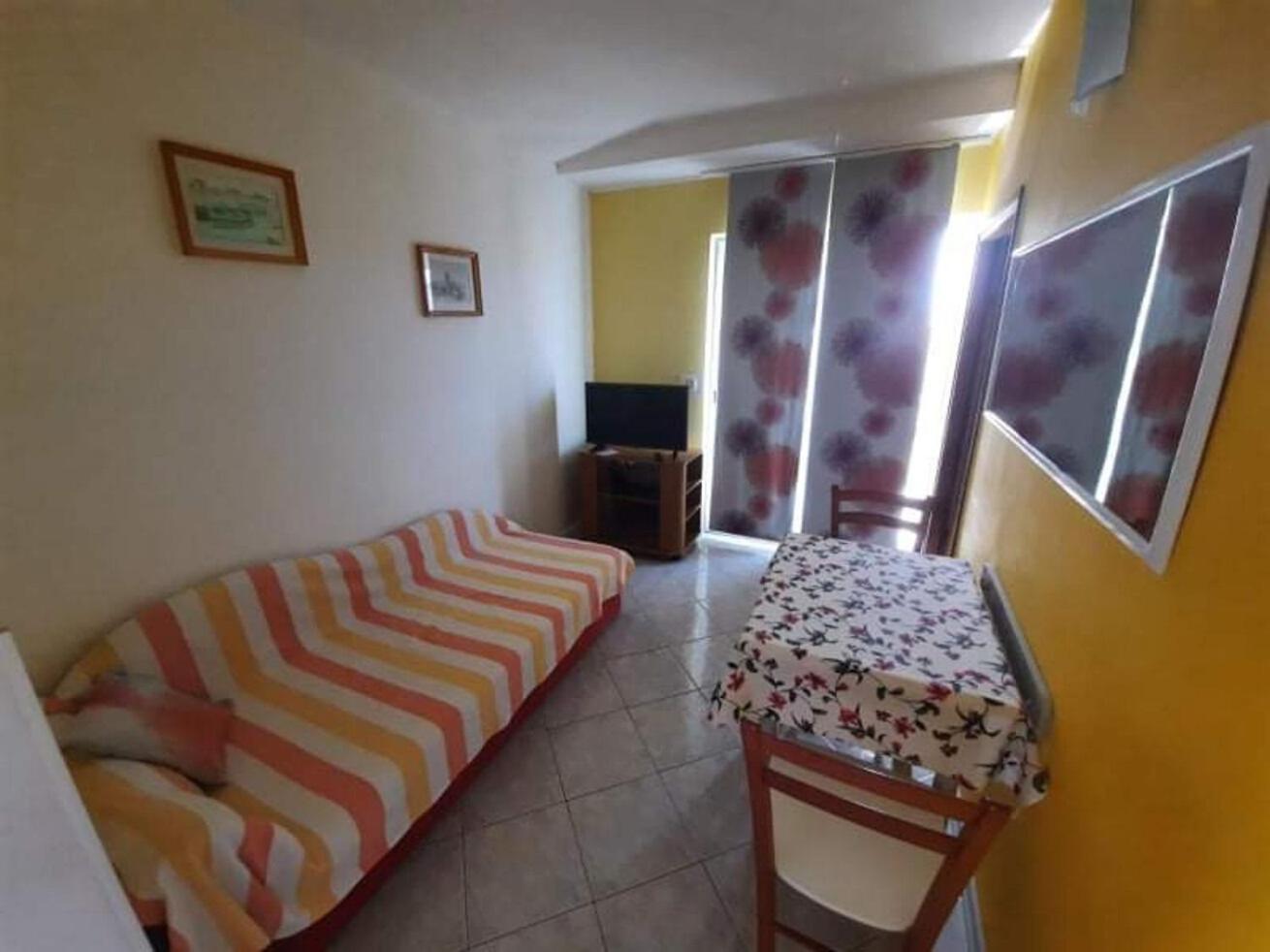 Apartments Robi- Swimming Pool And Beautiful Garden Kampor Εξωτερικό φωτογραφία