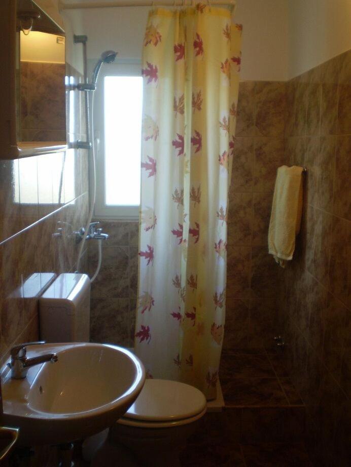 Apartments Robi- Swimming Pool And Beautiful Garden Kampor Εξωτερικό φωτογραφία