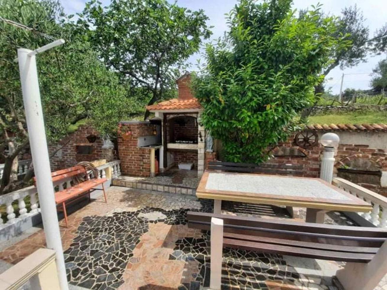 Apartments Robi- Swimming Pool And Beautiful Garden Kampor Εξωτερικό φωτογραφία