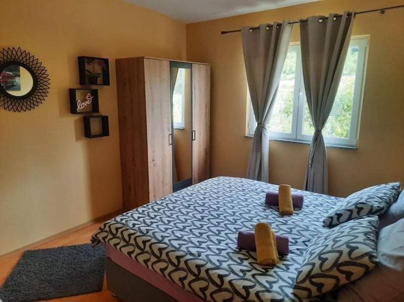 Apartments Robi- Swimming Pool And Beautiful Garden Kampor Εξωτερικό φωτογραφία
