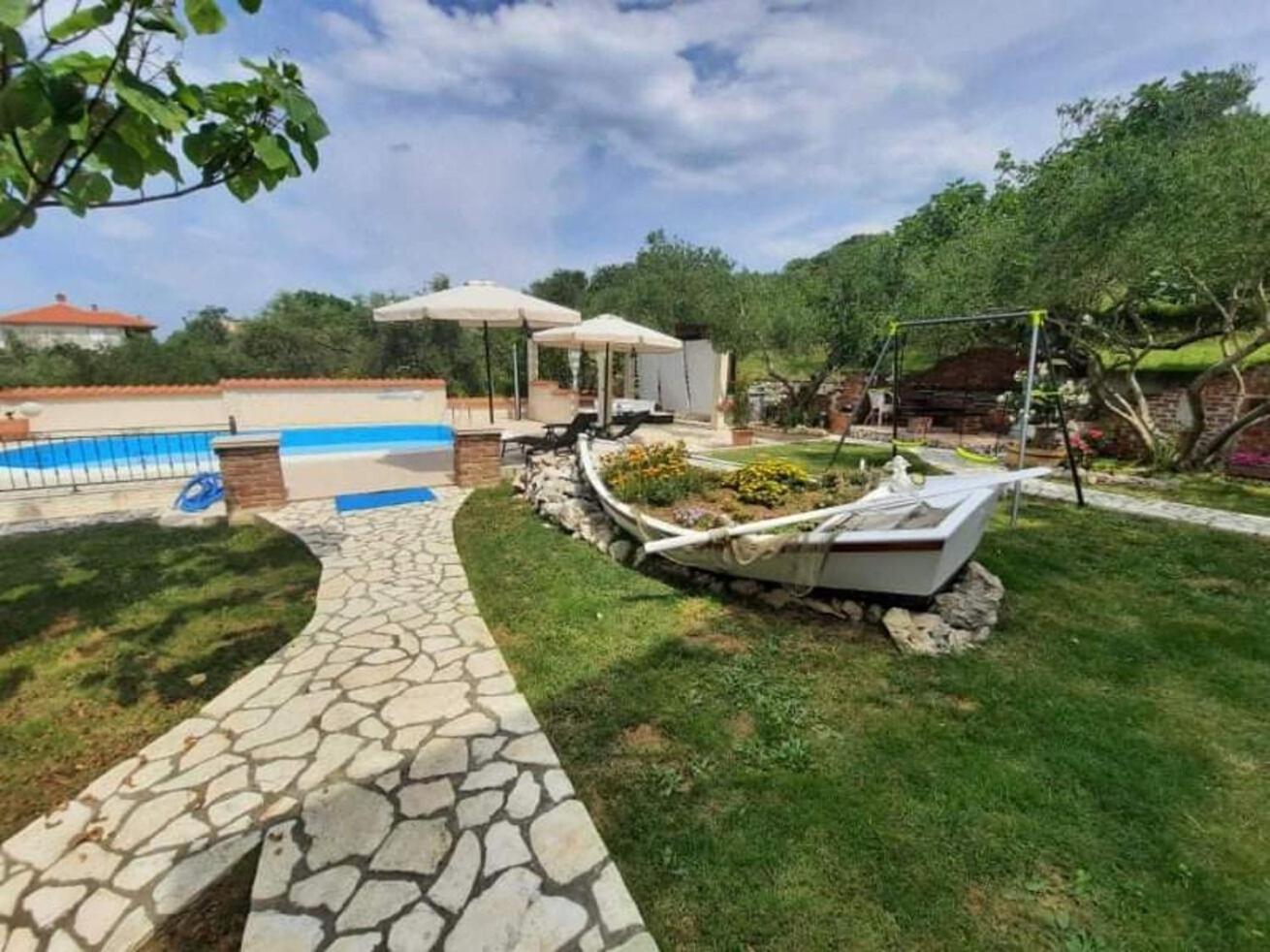 Apartments Robi- Swimming Pool And Beautiful Garden Kampor Εξωτερικό φωτογραφία
